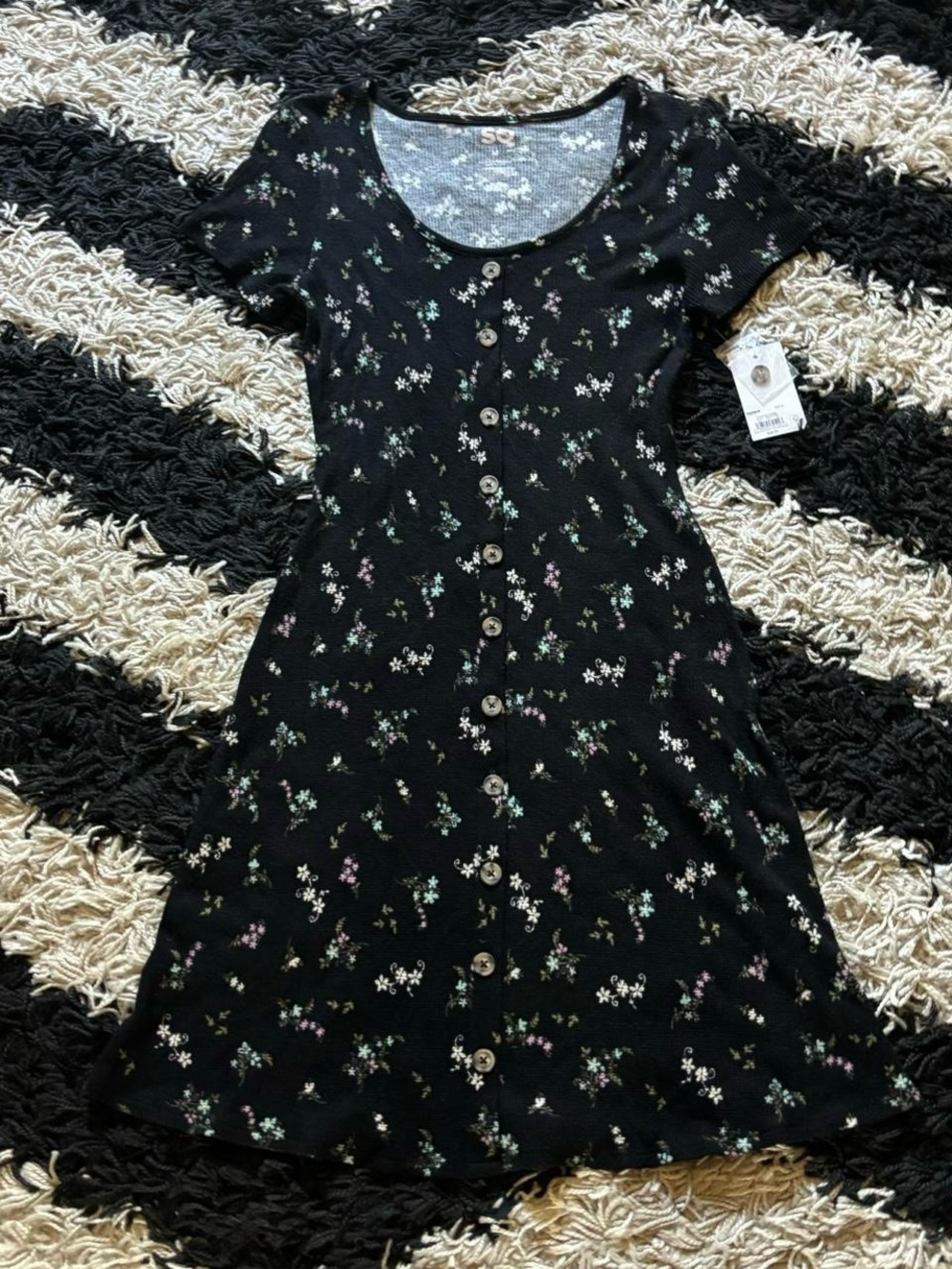 SO NWT Cottagecore Short Sleeve Button Down Black Multicolor Floral Dress
